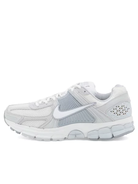 Sneakersy Nike Vomero białe
