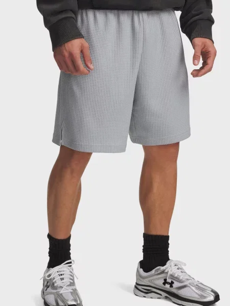 Короткие спортивные шорты Under Armour серые