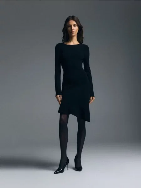 Reserved Асиметрична сукня-міні чорний