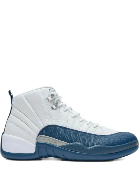 Sneakerși Jordan alb