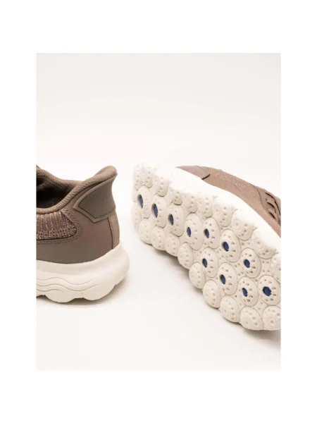 Pantofi Geox bej