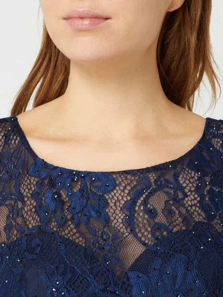 Sukienka koktajlowa z kamieniami stras Luxuar