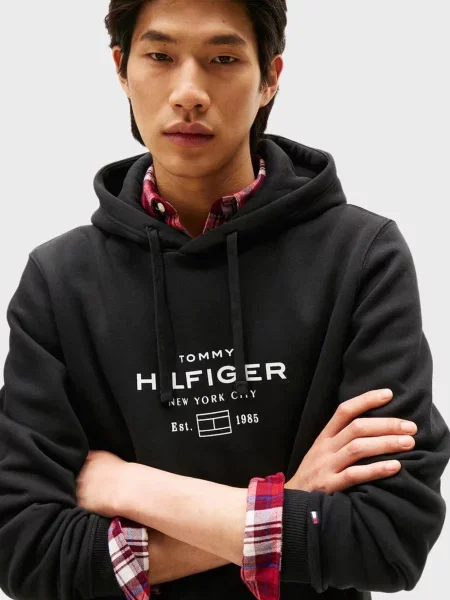 Толстовка Tommy Hilfiger черная