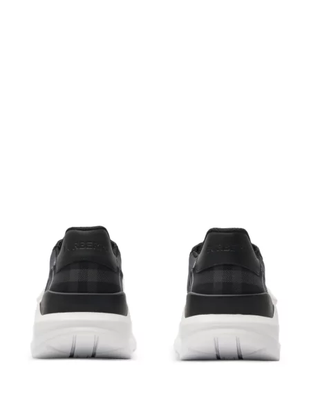 Sneakerși Burberry în carouri negru