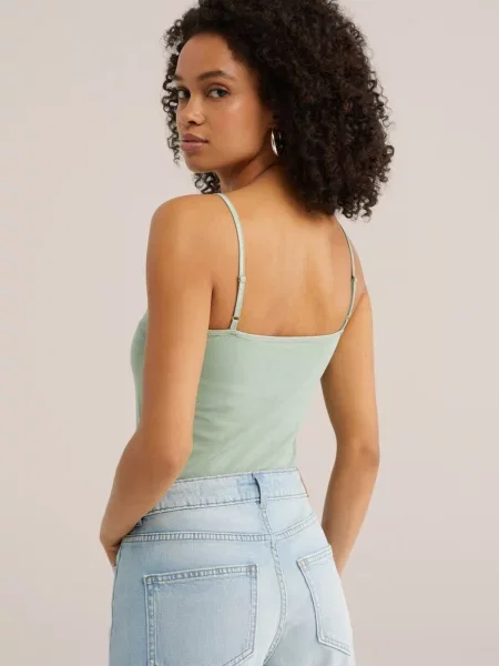 WE Fashion Top pastel verde