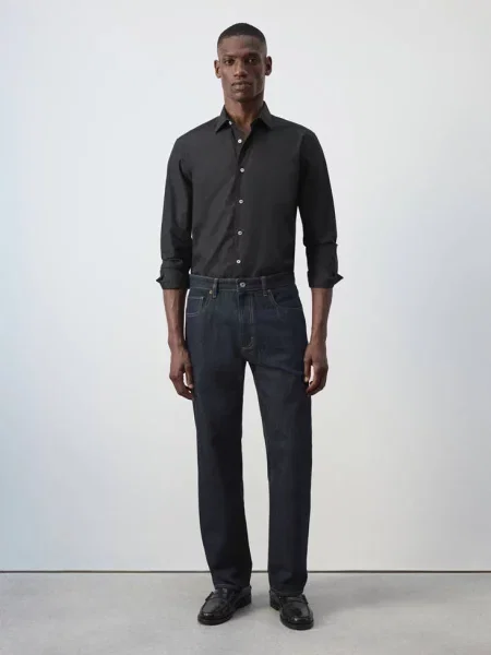 Koszula regular fit z bawełny Mężczyzna XXL MANGO MAN czarny