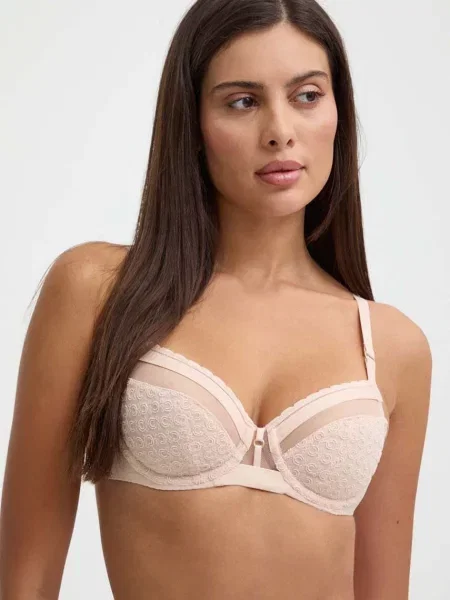 Сутиен Chantelle с изчистен дизайн бежово
