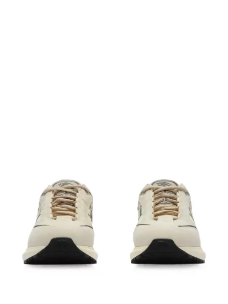 Sneakerși Burberry din piele de căprioară