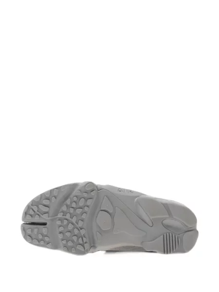 Top Nike gri