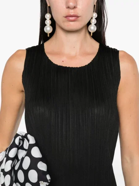 Plisirana midi haljina Pleats Please Issey Miyake bez rukava iznad koljena crna