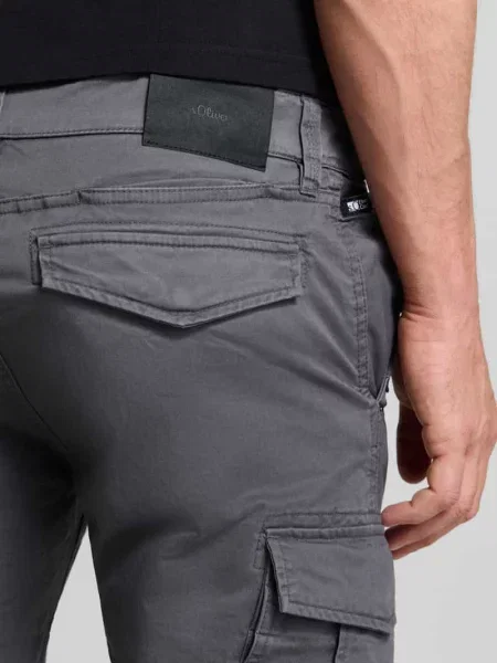 Spodnie cargo o kroju regular fit z mieszanki bawełny S.oliver Red Label czarne