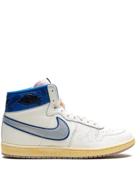 Sneakerși Jordan alb