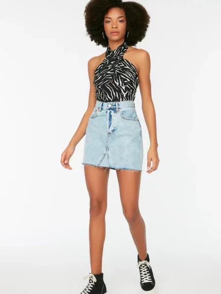 Decupat top Trendyol negru