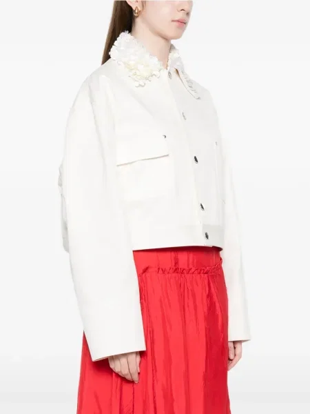 С яка яке Plan C на цветя бяло