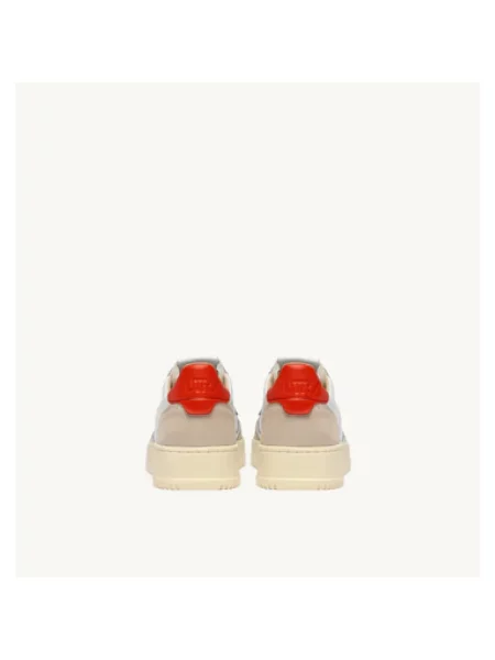 Sneakersy Autry skórzane białe
