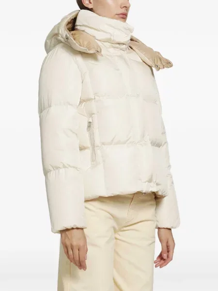 Matlasat geacă Moncler