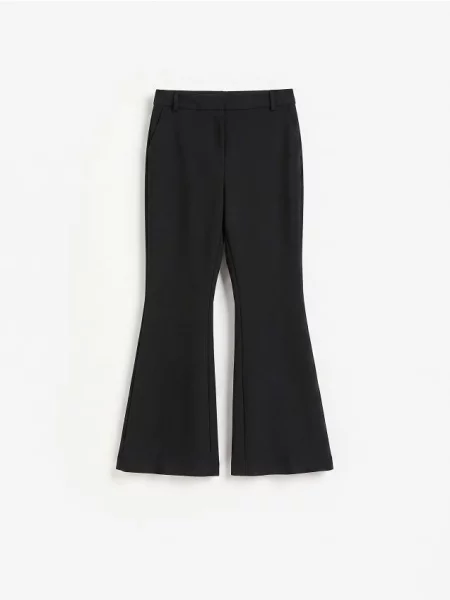 Reserved Pantaloni flare negru