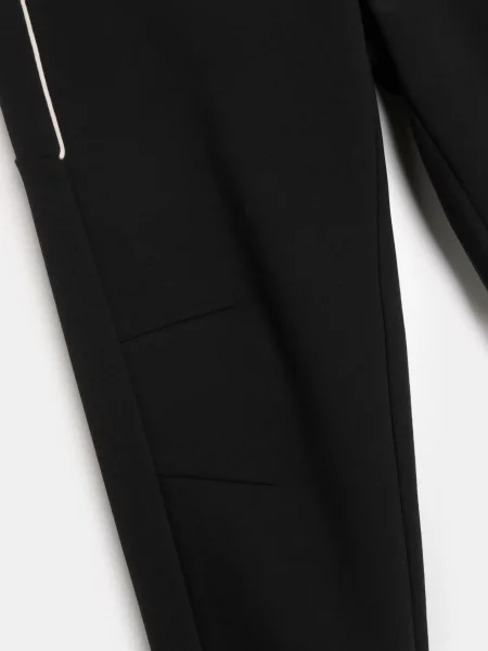 Джоггеры Sinsay черные