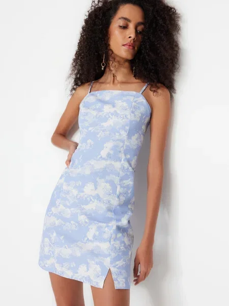 Sukienka mini Trendyol na ramiączkach biała