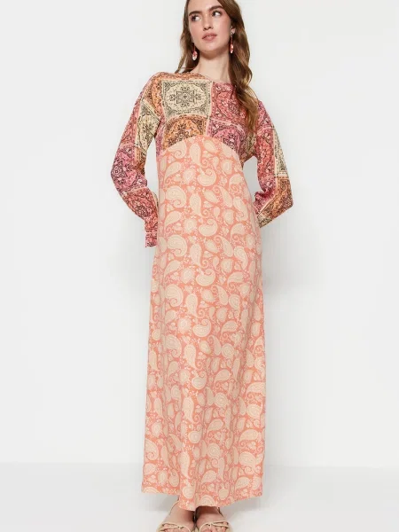 Rochie Trendyol tradițională țesută roz
