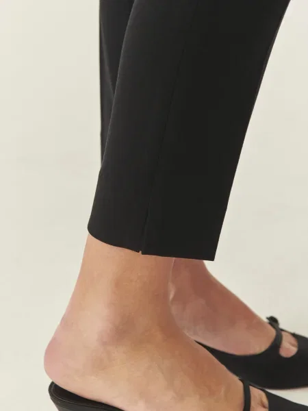 TATUUM Pantaloni negru
