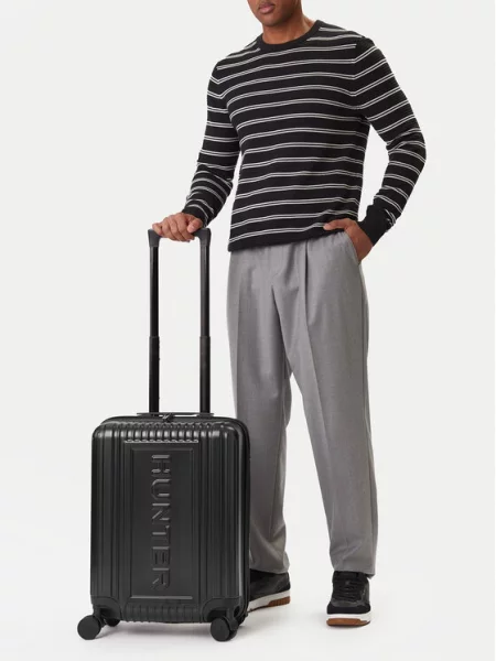 Чемодан Hunter черный