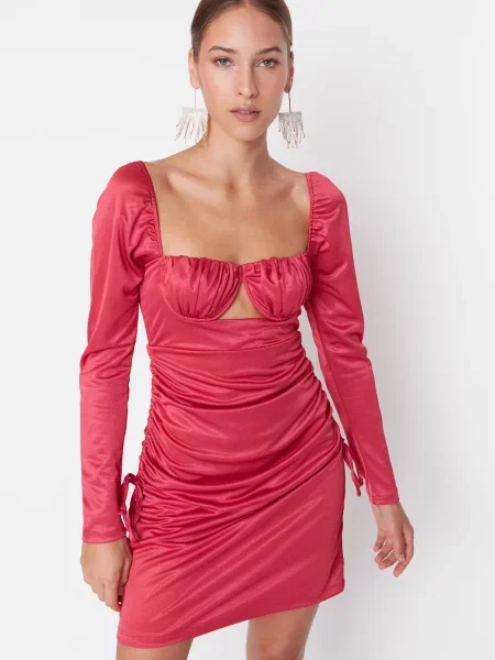 Sukienka wieczorowa Trendyol drapowana