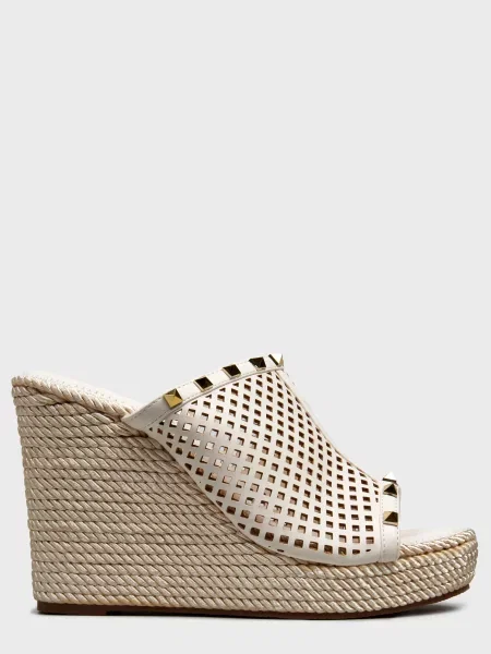 Шльопанці Laura Biagiotti бежеві