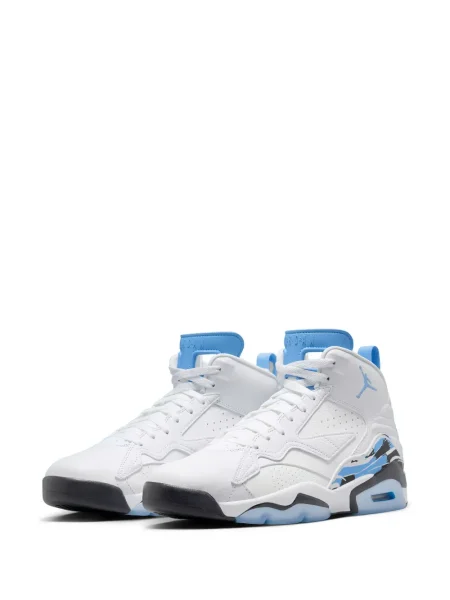 Sneakerși Jordan alb