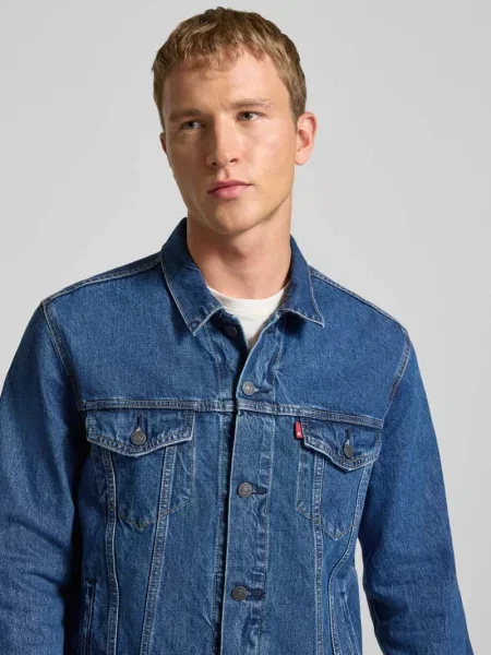 Kurtka jeansowa o kroju regular fit z imitacji denimu model ‘Trucker’ Levi's niebieska