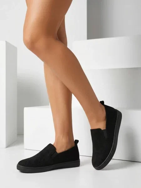 Sneakerși Resti ajurate negru