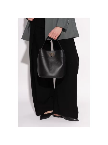 Furla torebka crossbody skórzana Amelia M Bucket Bag czarna