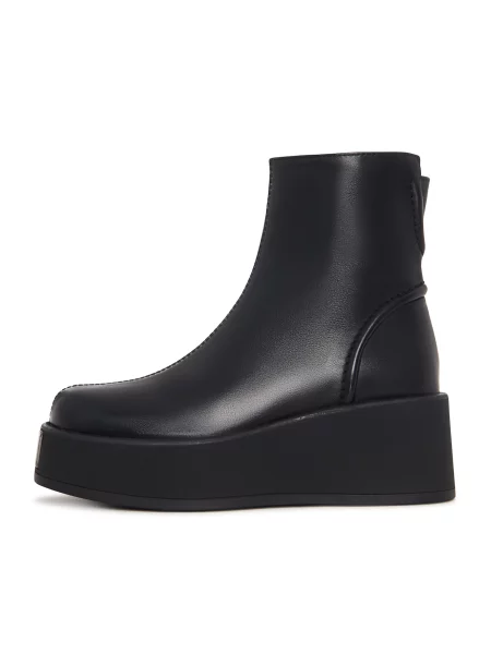 CESARE GASPARI Botine negru