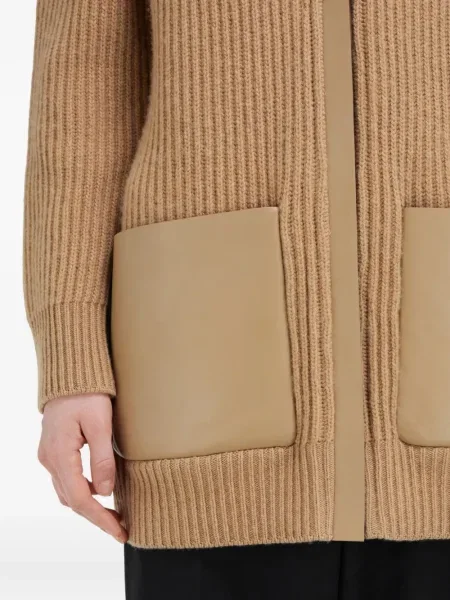 Cardigan Ferragamo din piele cu cataramă