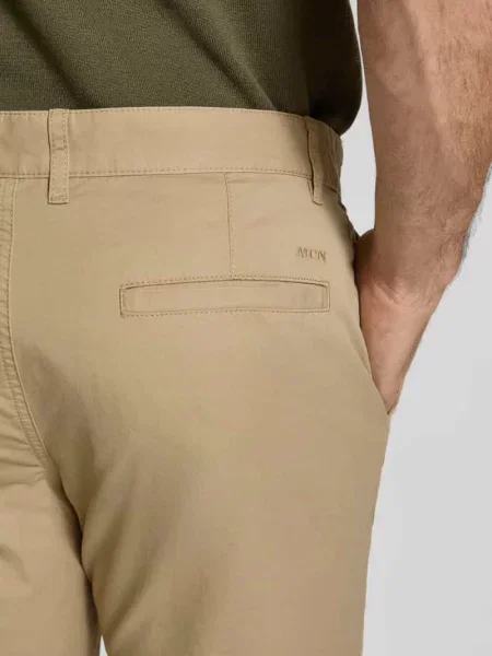 Bermudy o kroju slim fit z wpuszczanymi Mcneal beżowe