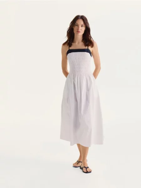 Reserved Rochie midi din alb