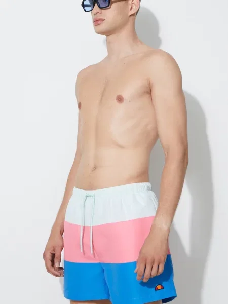 Шорты Ellesse в уличном стиле