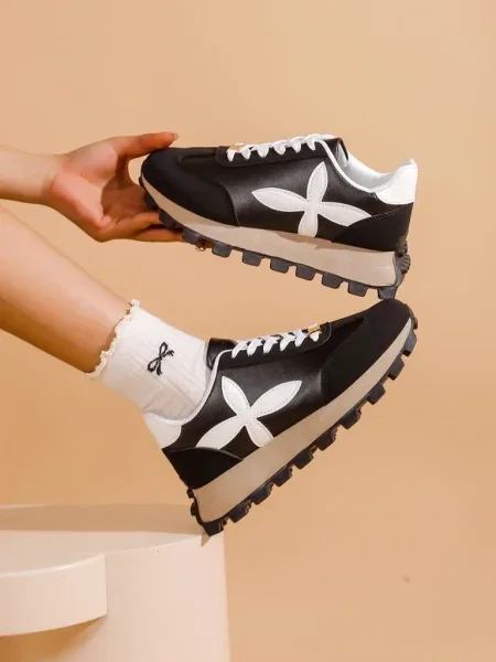Sneakerși Resti negru