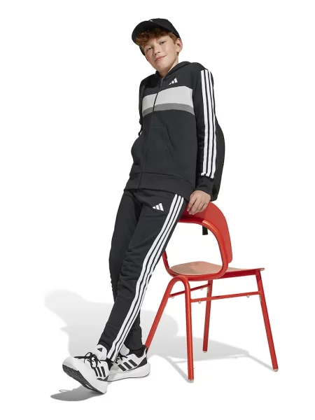 Детский спортивный костюм Adidas