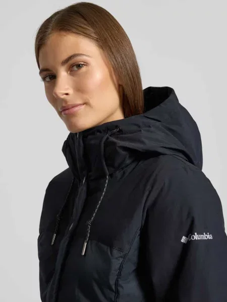 Kurtka puchowa o kroju regular fit z wypełnieniem kaczym puchem model ‘Mountain’ Columbia czarna