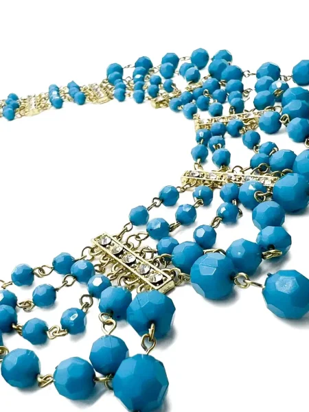 Колие Jennifer Gibson Jewellery с кристали синьо