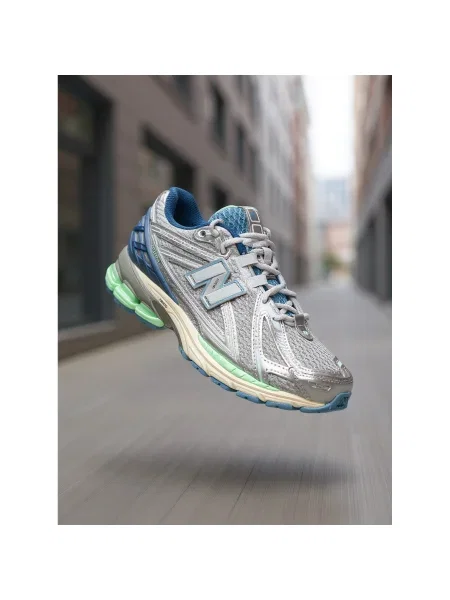 Сникърси New Balance сив
