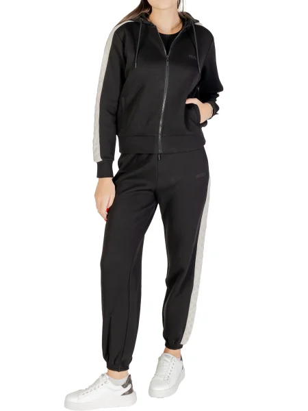 Trenirka Guess črna