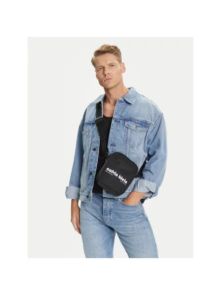 Torbica za okoli pasu Calvin Klein črna