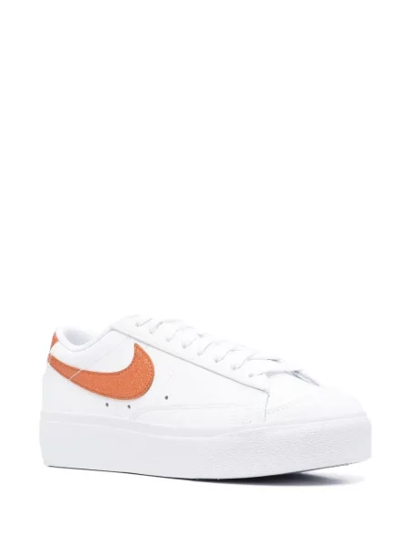 Top Nike cu platformă alb