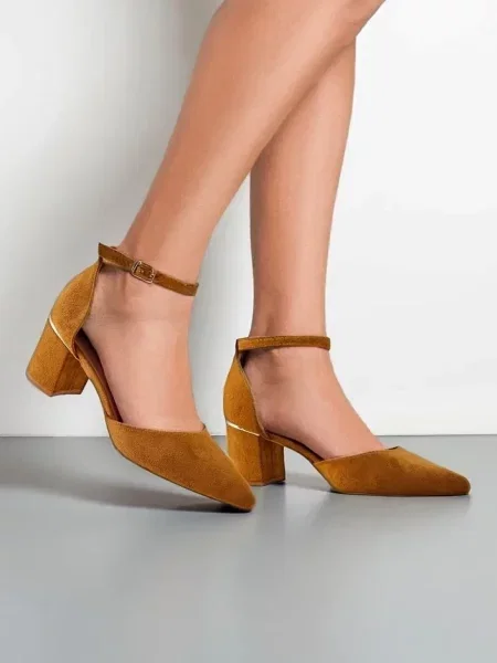 Pantofi cu toc Resti cu toc jos