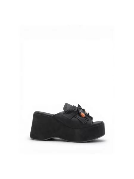 Šľapky La Modeuse čierna