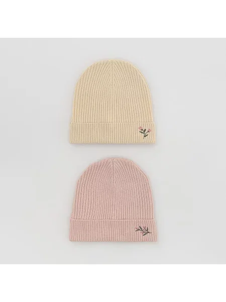 Reserved 2 bordás kötésű beanie sapka hímzett díszítéssel többszínű