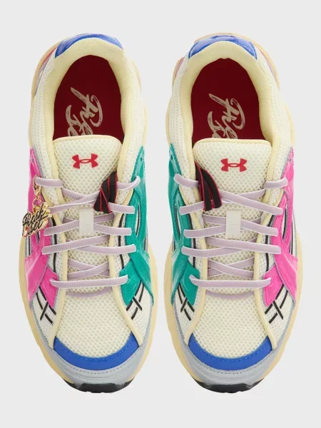 Кожаные кроссовки Under Armour бежевые