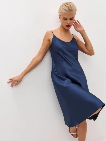 Serena Silueta Šaty Below the knee satin slip dress Grace' námornícka modrá